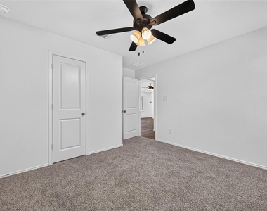 31214 Carmelas Landing Drive - Photo Thumbnail 24