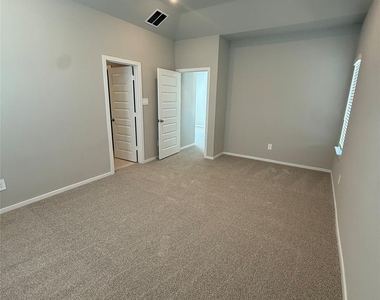 19970 Emerald Bend Way - Photo Thumbnail 6