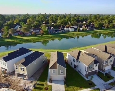 19970 Emerald Bend Way - Photo Thumbnail 2