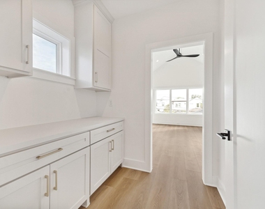 1203 E 27th Street - Photo Thumbnail 8