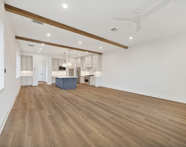 1203 E 27th Street - Photo Thumbnail 4