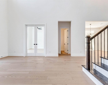 1327 Crown Forest Drive - Photo Thumbnail 13