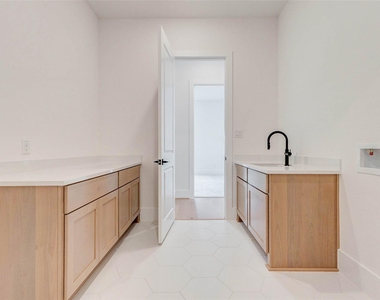 1327 Crown Forest Drive - Photo Thumbnail 26