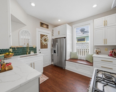 1001 Avenue K - Photo Thumbnail 10