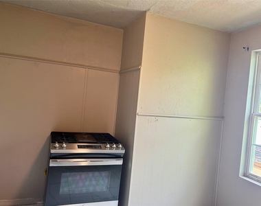 605 E Hunnicutt Street - Photo Thumbnail 8
