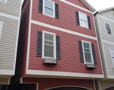 916 Lawrence Street - Photo Thumbnail 35