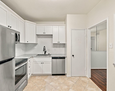 2100 Tanglewilde Street - Photo Thumbnail 8