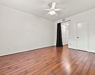 2100 Tanglewilde Street - Photo Thumbnail 10