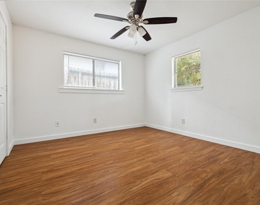 4210 Delhi Street - Photo Thumbnail 4