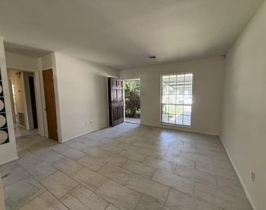 13205 Northumb Road - Photo Thumbnail 3