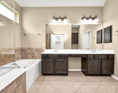 3323 Home Point Drive - Photo Thumbnail 19