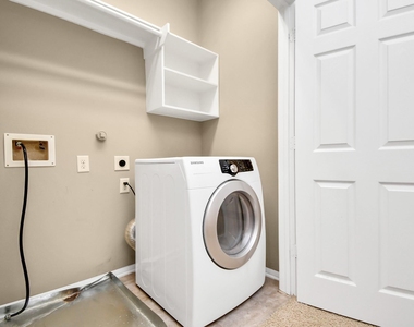 3323 Home Point Drive - Photo Thumbnail 22