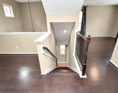 3323 Home Point Drive - Photo Thumbnail 4