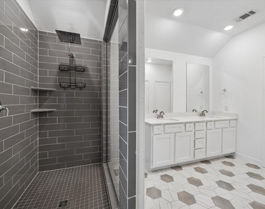 5102 Chapel Heights Drive - Photo Thumbnail 12