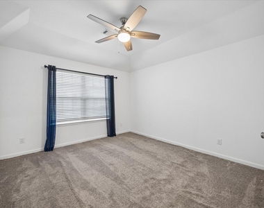5102 Chapel Heights Drive - Photo Thumbnail 17