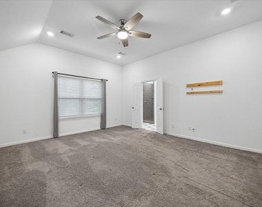 5102 Chapel Heights Drive - Photo Thumbnail 10