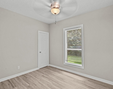 311 7th Avenue N - Photo Thumbnail 11