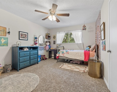 9643 Crail Drive - Photo Thumbnail 12
