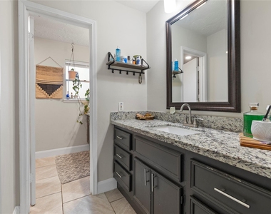 9643 Crail Drive - Photo Thumbnail 9