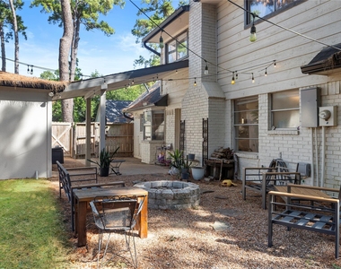 9643 Crail Drive - Photo Thumbnail 15
