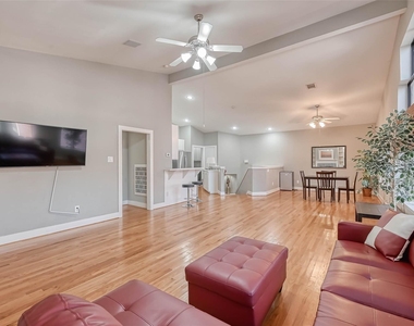 9701 Marlive Lane - Photo Thumbnail 7