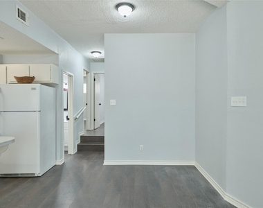 21 Harbour Lane - Photo Thumbnail 16
