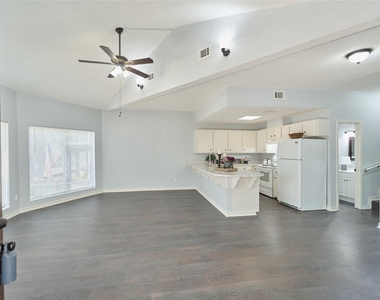 21 Harbour Lane - Photo Thumbnail 5