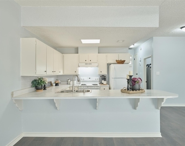 21 Harbour Lane - Photo Thumbnail 12