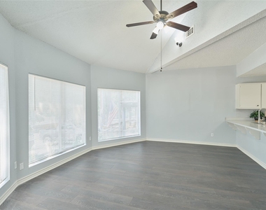 21 Harbour Lane - Photo Thumbnail 10