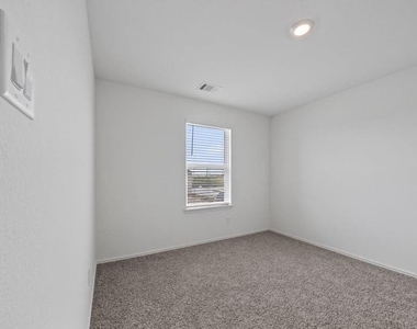 31430 Harp Ridge Drive - Photo Thumbnail 14