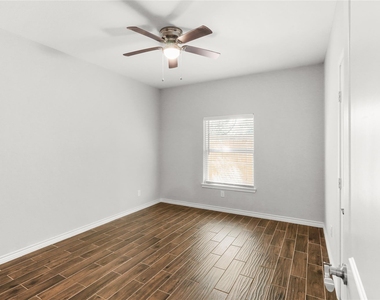 507 E Foley Street - Photo Thumbnail 21