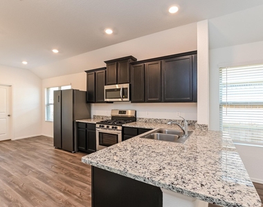 18446 Summit Ranch Drive - Photo Thumbnail 6