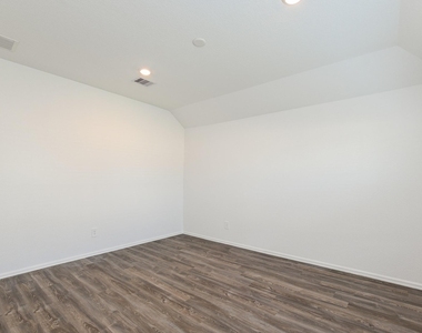 18446 Summit Ranch Drive - Photo Thumbnail 2