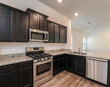 18446 Summit Ranch Drive - Photo Thumbnail 7