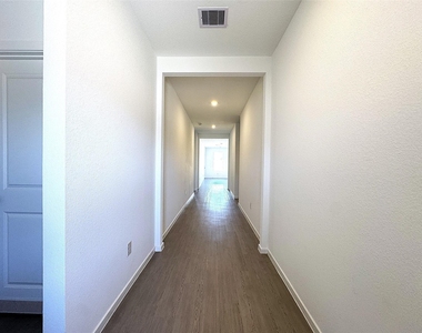 26606 Foxtail Fern Dr - Photo Thumbnail 8