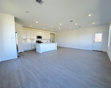 26606 Foxtail Fern Dr - Photo Thumbnail 33