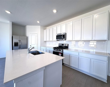26606 Foxtail Fern Dr - Photo Thumbnail 22