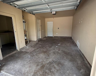 104 Mimosa Street - Photo Thumbnail 10