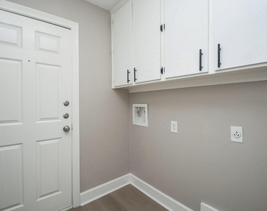 29003 Raestone Street - Photo Thumbnail 13