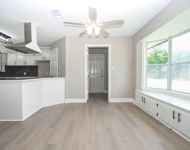 29003 Raestone Street - Photo Thumbnail 9