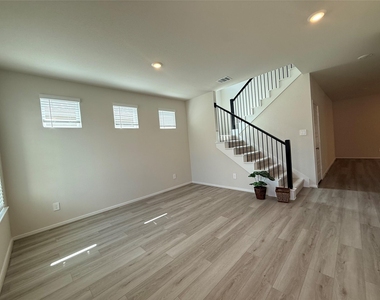 16270 Parish Pointe Court - Photo Thumbnail 5