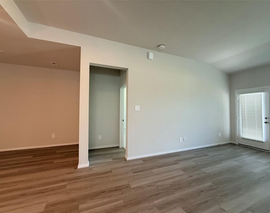 16270 Parish Pointe Court - Photo Thumbnail 18