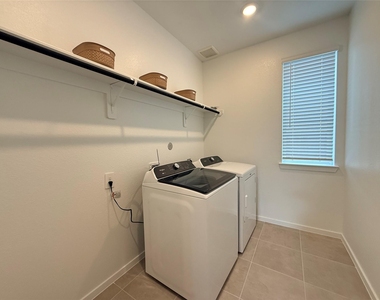 16270 Parish Pointe Court - Photo Thumbnail 6