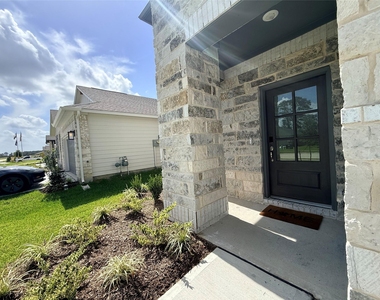 16270 Parish Pointe Court - Photo Thumbnail 4