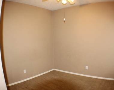 642 Avery Drive - Photo Thumbnail 8
