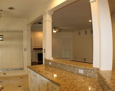 642 Avery Drive - Photo Thumbnail 17