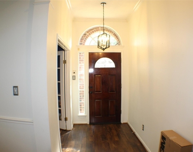642 Avery Drive - Photo Thumbnail 4