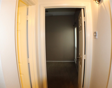 642 Avery Drive - Photo Thumbnail 9
