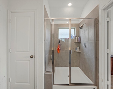 7222 Songlark Landing Court - Photo Thumbnail 16