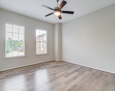 1743 Dominica Drive - Photo Thumbnail 22